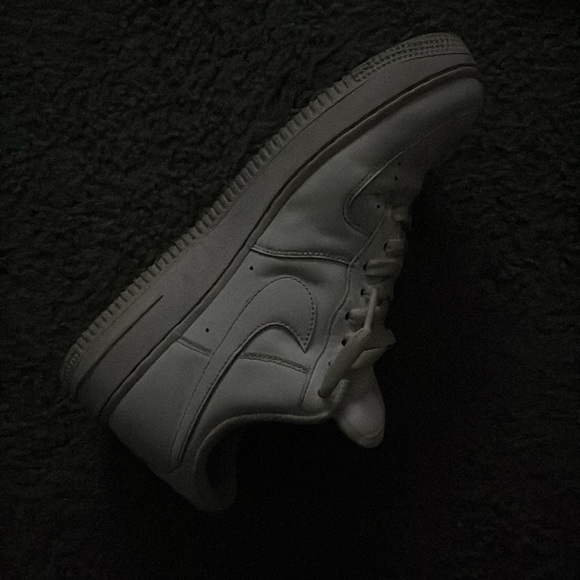 Air Force 1 - Picture 2 of 4